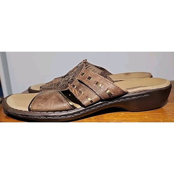 Clarks Bendables Leather Womens Size 8 Brown SlipOn - Picture 14 of 16